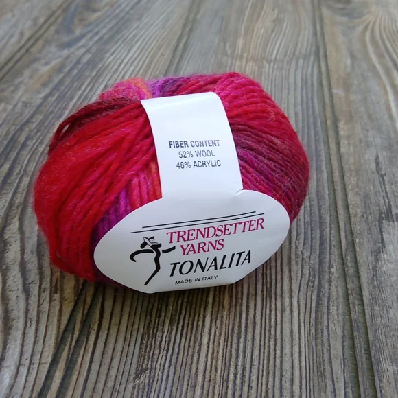 Trendsetter Yarns Wool Acrylic Colorful Skein Crocheting Knitting - Picture 3 of 9